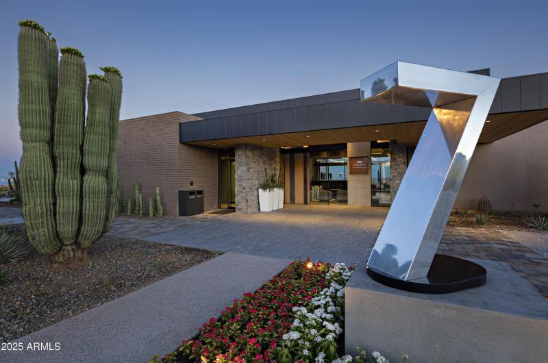 007_Entrance to 7 Clubhouse