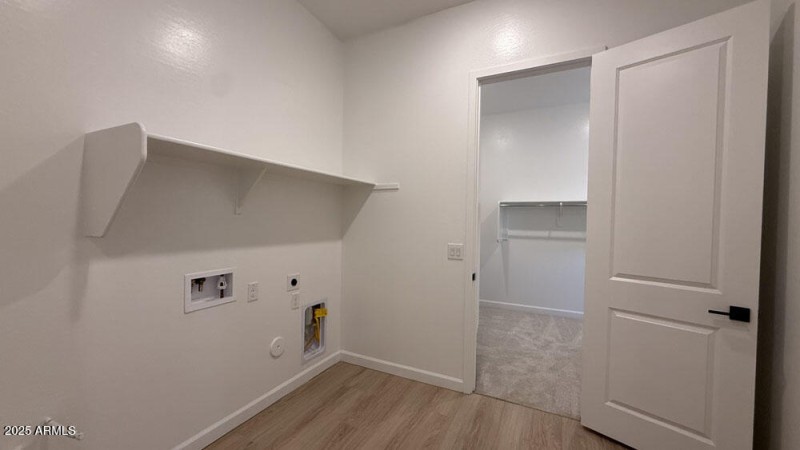 027 - Laundry Room
