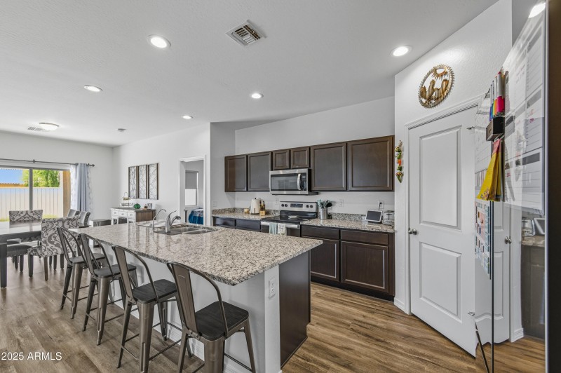 17648NMaddaloniAve-10