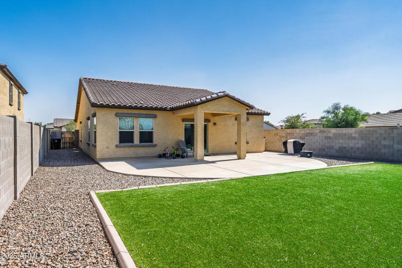 17648NMaddaloniAve-29