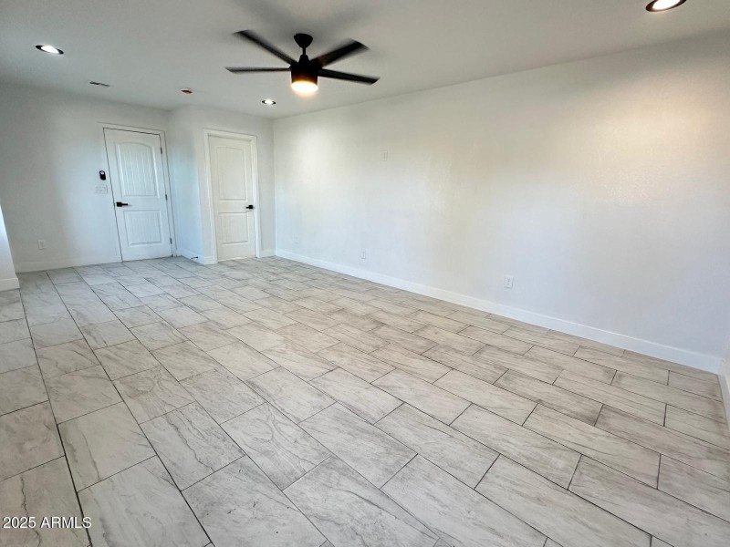 8385fd7f-ded7-41ec-b120-4c915ecf636a