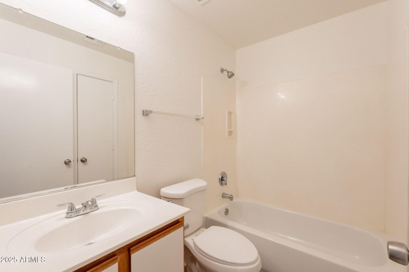 13-web-or-mls-Rosewood-13