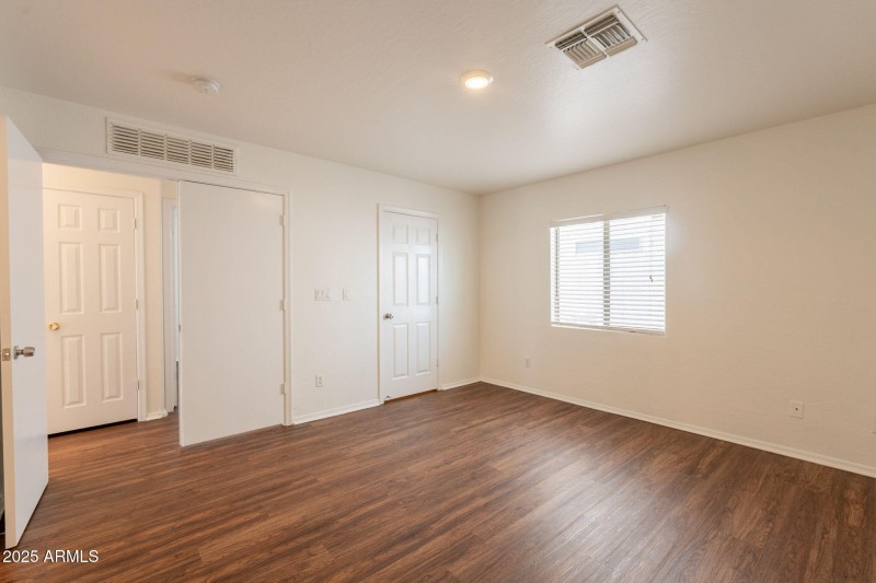 18-web-or-mls-Rosewood-18