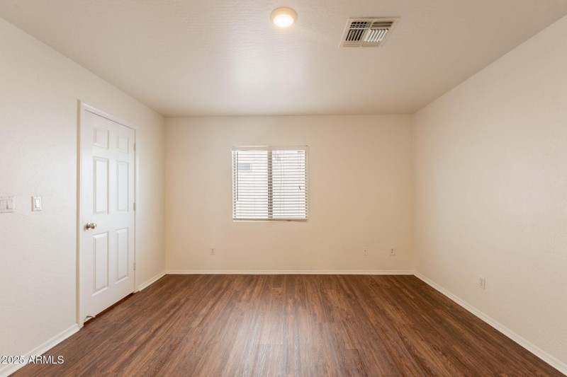 21-web-or-mls-Rosewood-21