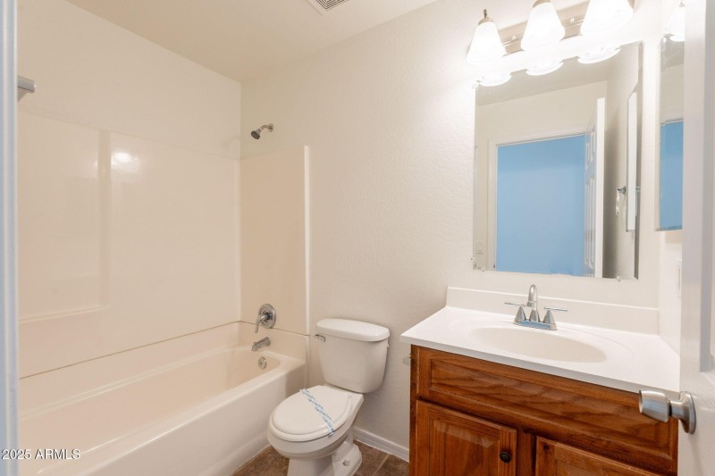 31-web-or-mls-Rosewood-31