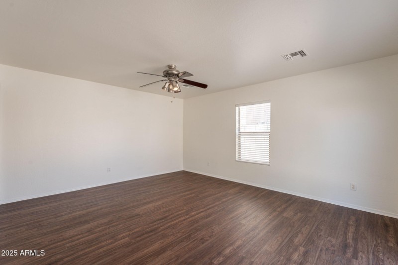 32-web-or-mls-Rosewood-32