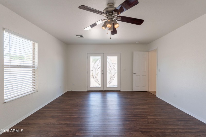 35-web-or-mls-Rosewood-35