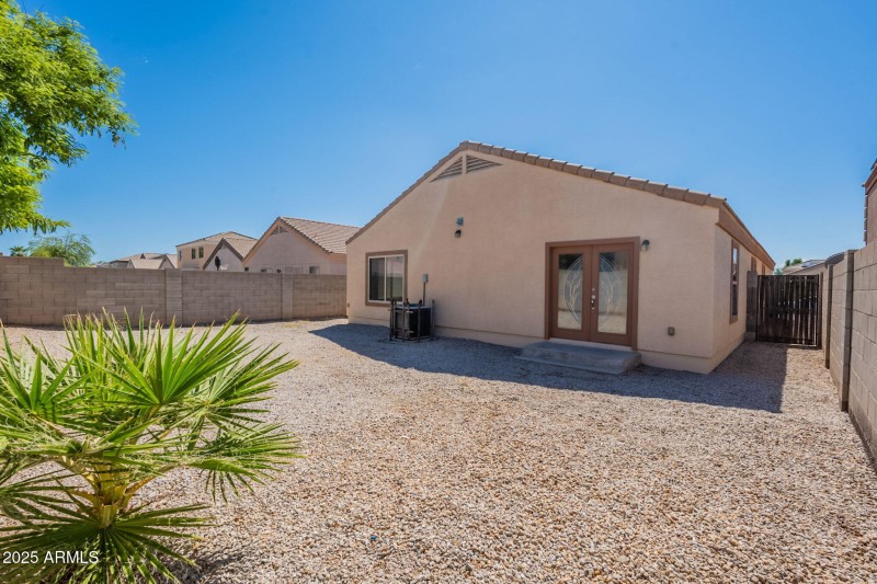 38-web-or-mls-Rosewood-38