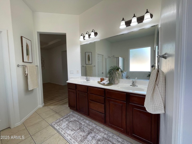 Dual Sinks