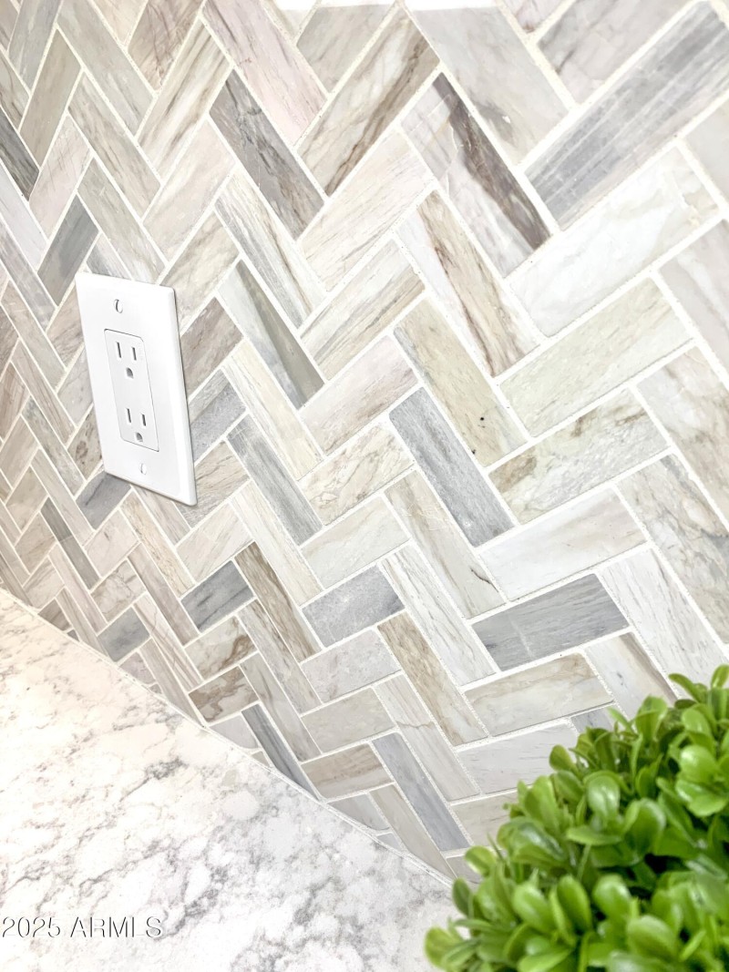 60428282062__686EFA58-D3CF-47A1-90B5-332