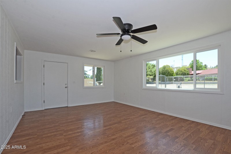 03 Livingroom 1