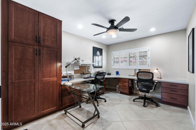 029__6001 E Edgemont Ave