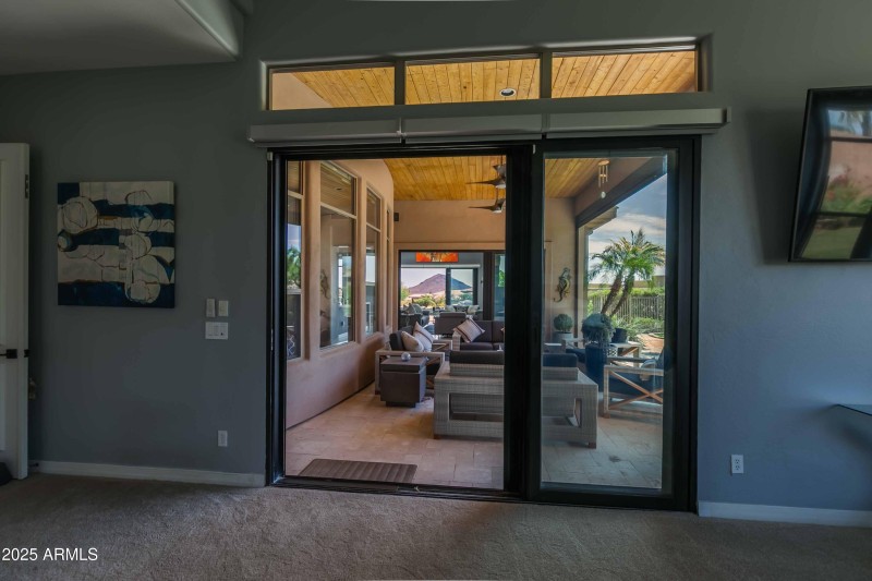 slider out primary room