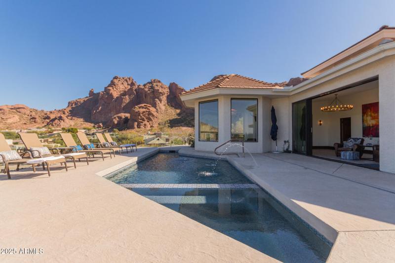 105 Camelback