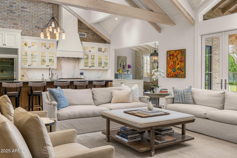 10great room