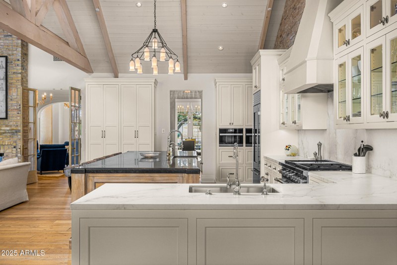 15luxury kitchen4