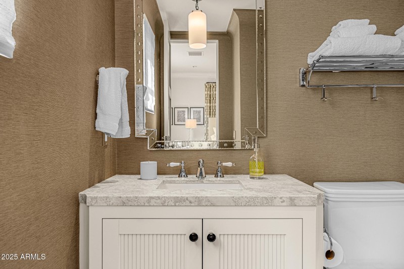 36guest bathroom2