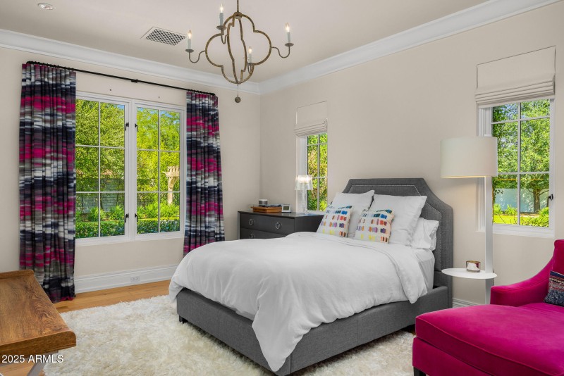 38guest bedroom3