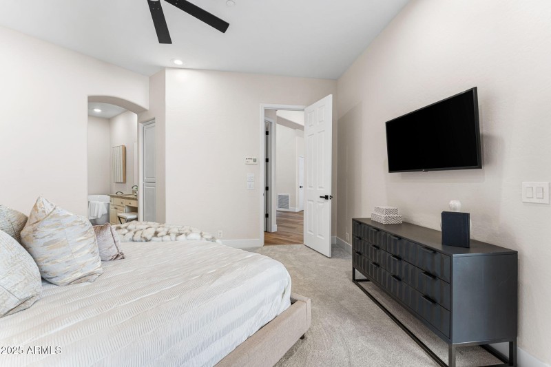 7266 E Del Acero Dr | Gainey Ranch