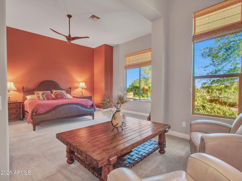 10-Primary-bedroom-(7)