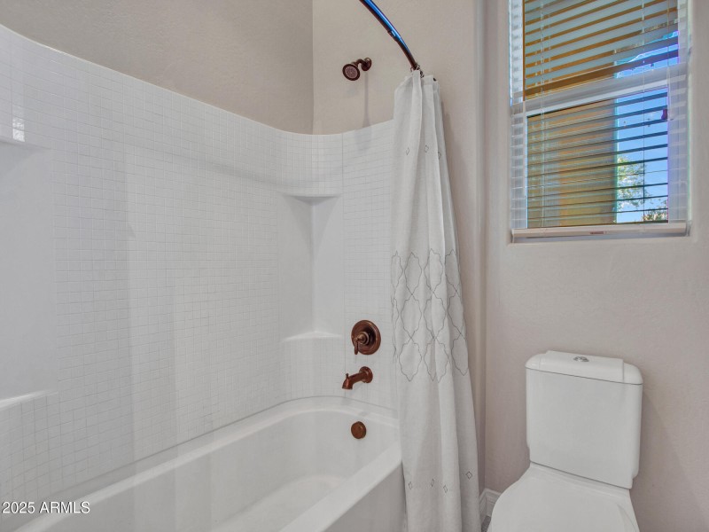 12-Bedroom-suite-(2)