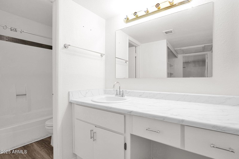 22-web-or-mls-P1303943