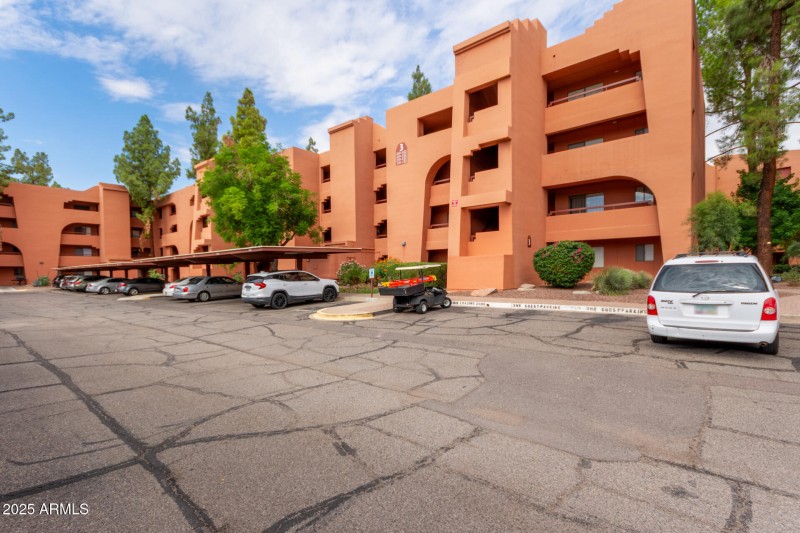 01 - Paradise Village