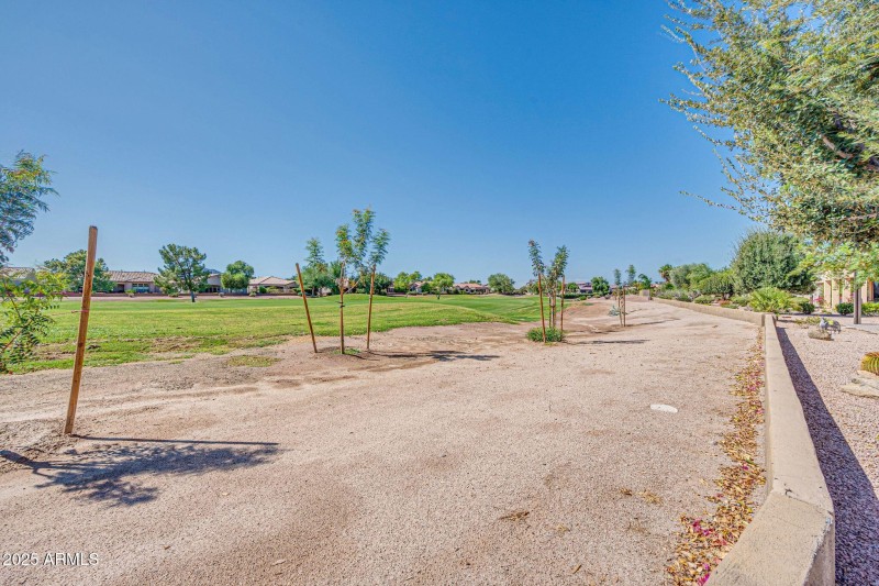 4551 E Sycamore Ct-43