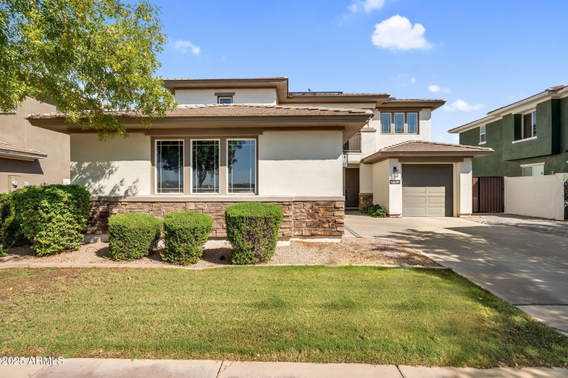 2-web-or-mls-3752 E Robin Ln-2