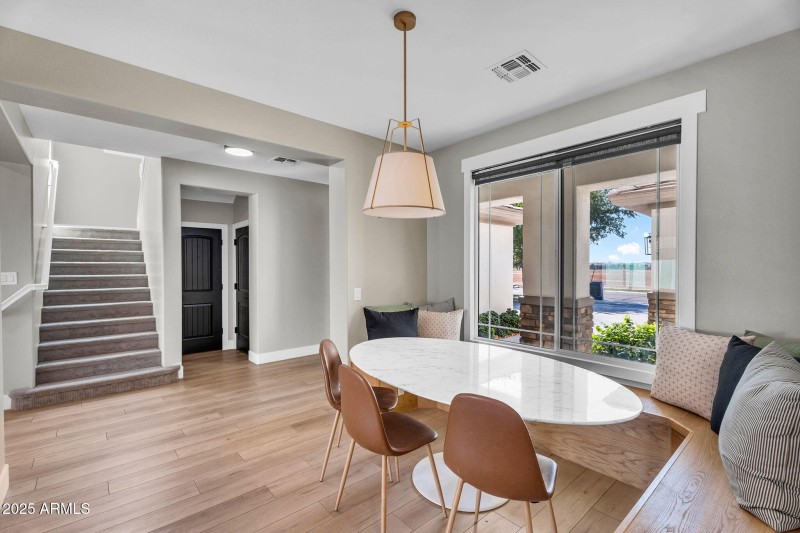 18-web-or-mls-3752 E Robin Ln-13