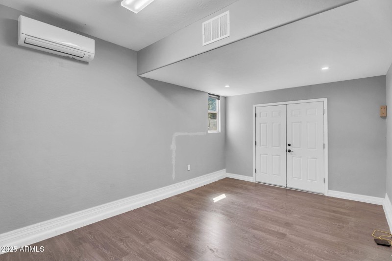 22-web-or-mls-3752 E Robin Ln-22