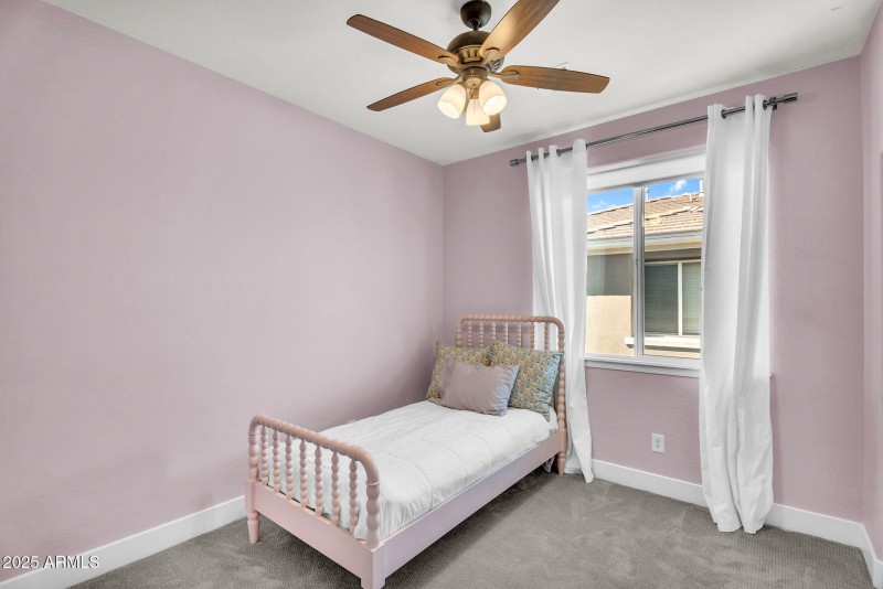 41-web-or-mls-3752 E Robin Ln-42