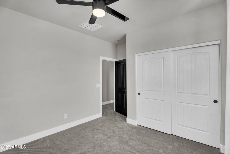 43-web-or-mls-3752 E Robin Ln-46