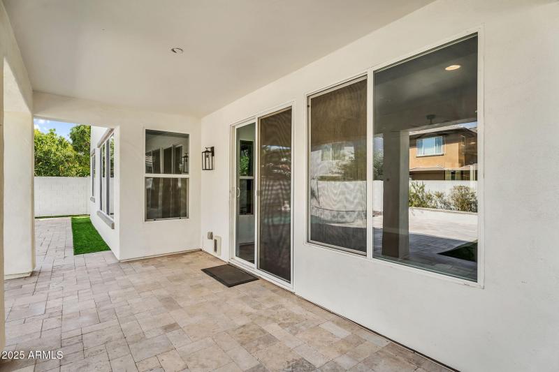 55-web-or-mls-3752 E Robin Ln-50