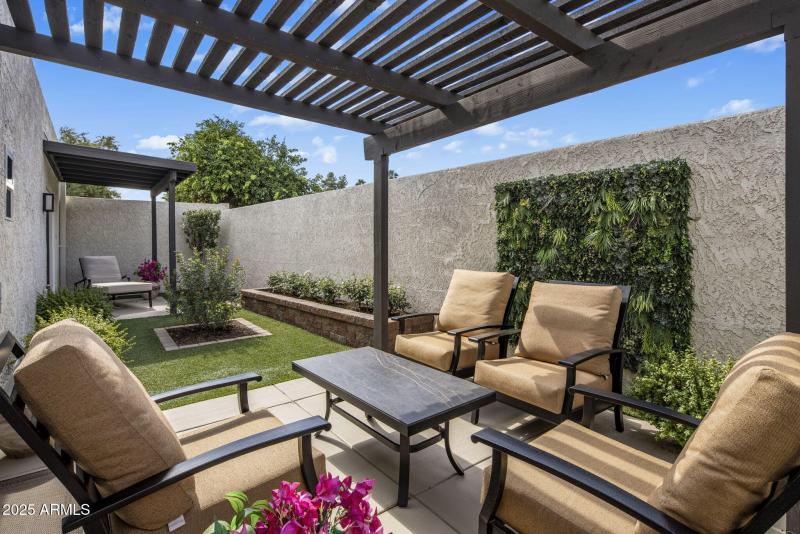 2-web-or-mls-D46A5937