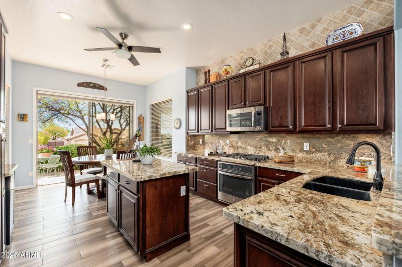 14734 E Crested Crown - 16