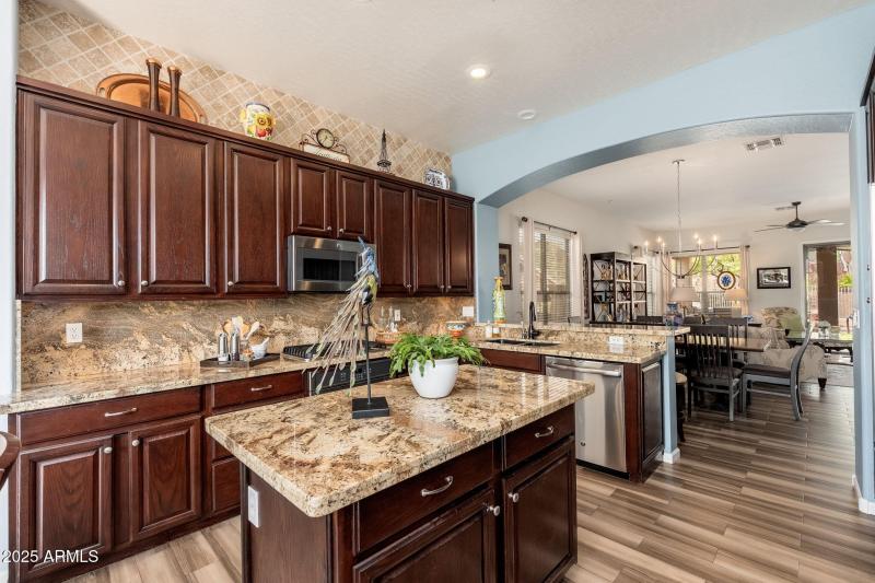 14734 E Crested Crown - 18