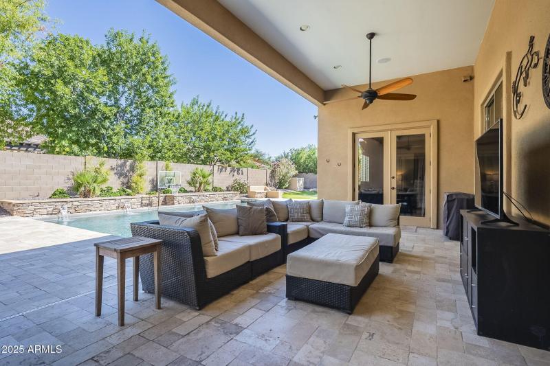 87-covered back patio