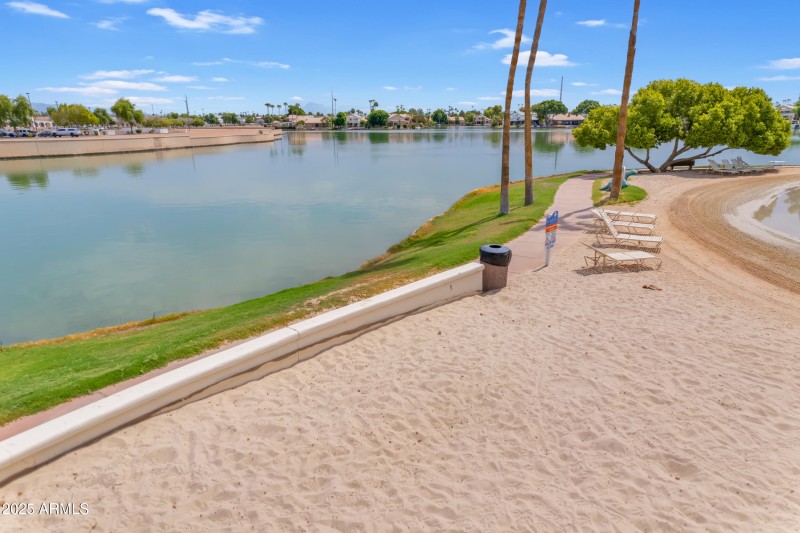 90_025_a4m_val vista lakes