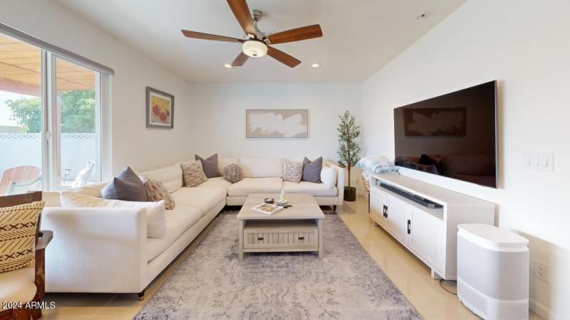 2525-N-66th-St-Living-Room