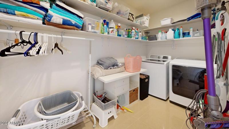 2525-N-66th-St-Laundry