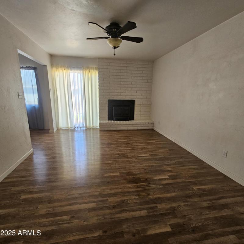 352b9e73-52a4-4f55-a620-8a4a817b3cca