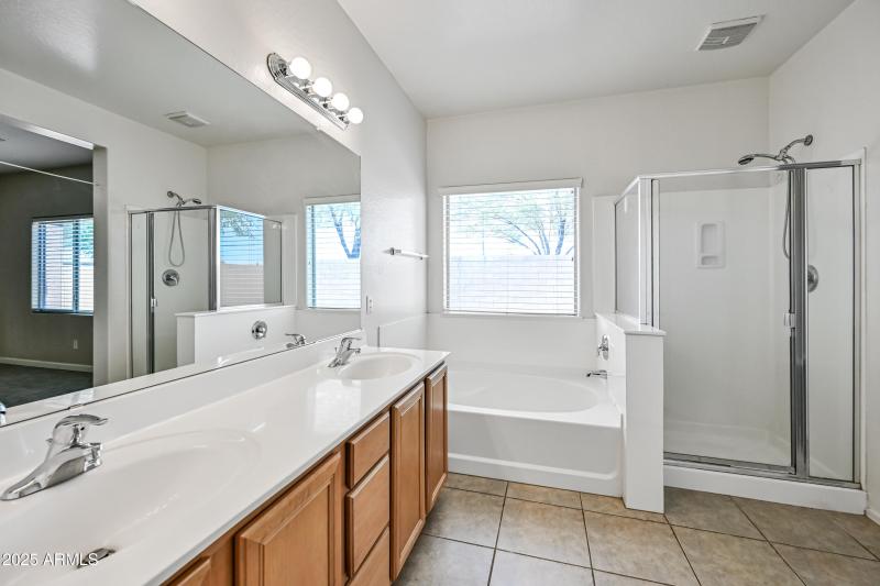 18-14256N162L-ocupix