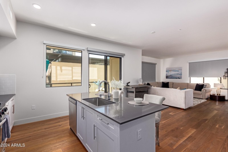 0011-11 - Earll 7300