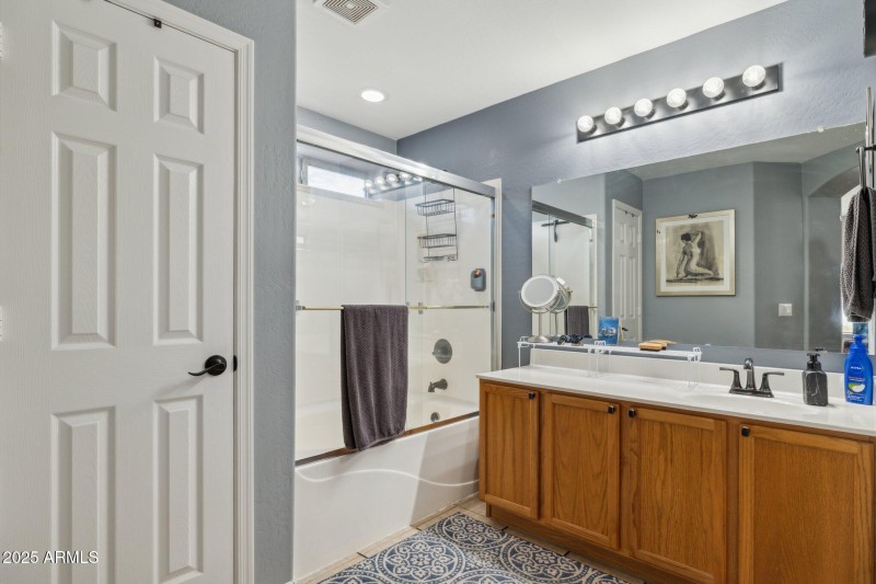 17-web-or-mls-15084-w-polk-st