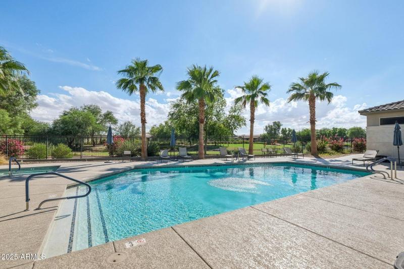 1-web-or-mls-E Furness Dr-2009-901