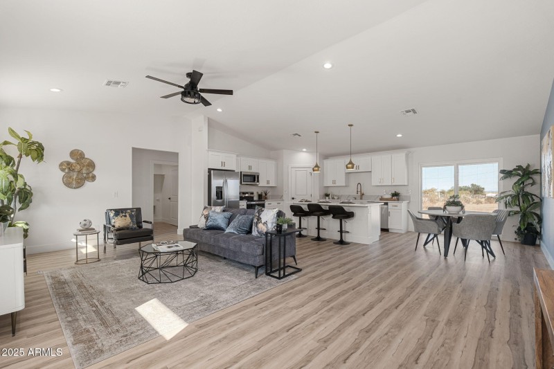 16627 N SLATE Lane, Maricopa, AZ