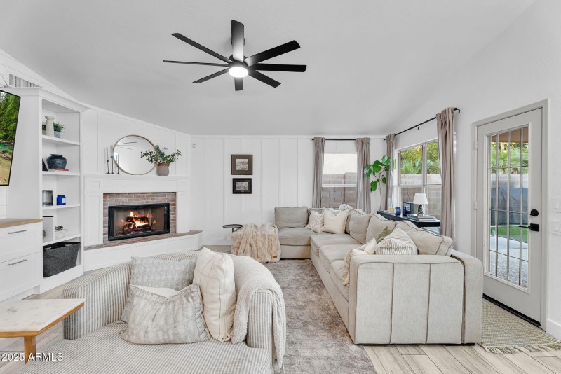 13-web-or-mls-Stacey-10