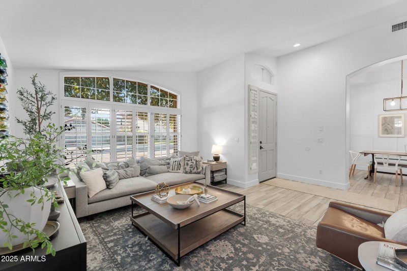 14-web-or-mls-Stacey-8