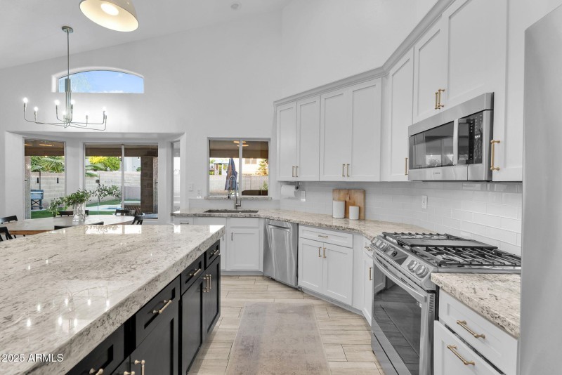 25-web-or-mls-Stacey-20